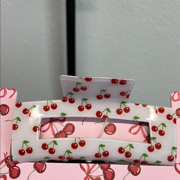 Piper K cherry 🍒 & Watermelon 🍉 Hair Clip Set - Picture 4 of 8